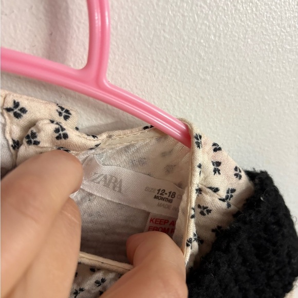 Zara Cream Floral Longsleeve dress with Black Vest 12-18 months - Picture 4 of 6